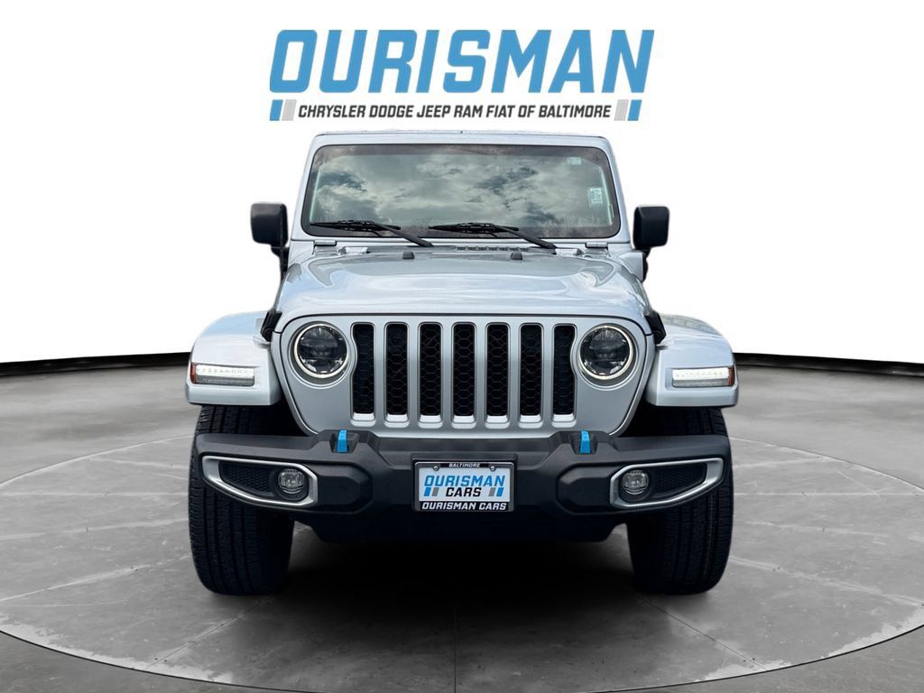 Used 2023 Jeep Wrangler Unlimited Sahara w/ Cold Weather Group AWD/4WD image 8