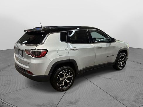 Used 2025 Jeep Compass Limited AWD/4WD image 7