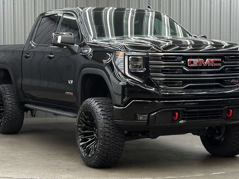 Used 2026 GMC Sierra 1500 AT4 w/ AT4 Premium Package AWD/4WD image 7