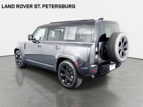 Used 2026 Land Rover Defender 110 S AWD/4WD image 7