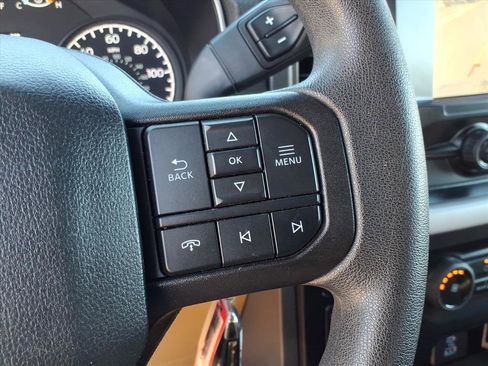 Used 2023 Ford F150 XLT image 34