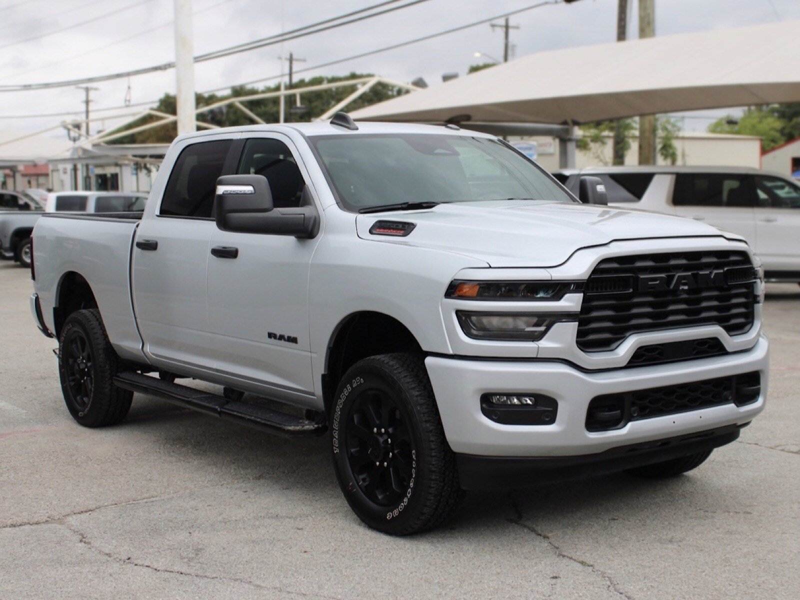 Used 2026 RAM 2500 Big Horn AWD/4WD image 2