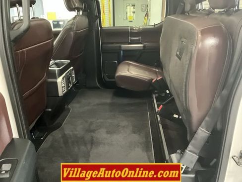 Used 2016 Ford F150 Platinum w/ Equipment Group 701A Luxury image 29