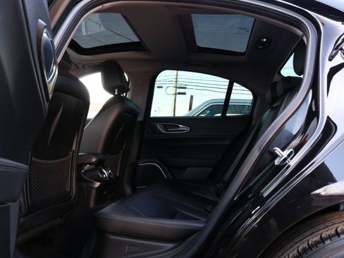 Used 2021 Alfa Romeo Giulia Ti w/ Nero Edizione image 39