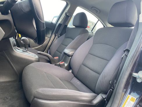 Used 2014 Chevrolet Cruze LT w/ RS Package image 12