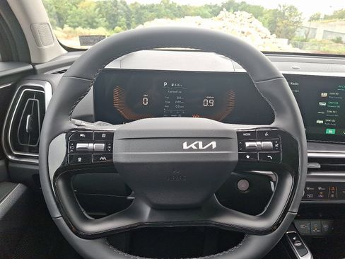 New 2026 Kia Sorento S image 13