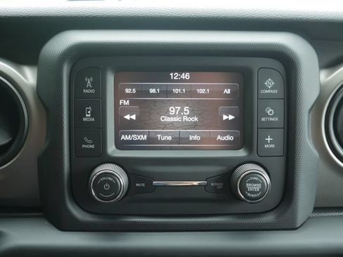 Used 2018 Jeep Wrangler Unlimited Sport S AWD/4WD image 20