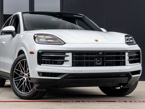 Certified 2026 Porsche Cayenne Coupe AWD/4WD image 9