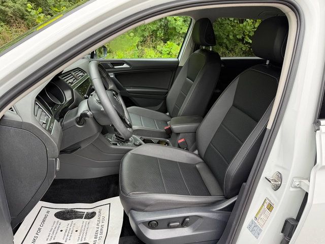 Used 2021 Volkswagen Tiguan SE R-Line AWD/4WD image 11