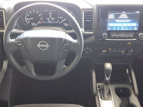 Used 2024 Nissan Frontier SV AWD/4WD image 27