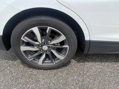 Used 2024 Chevrolet Equinox Premier FWD image 8