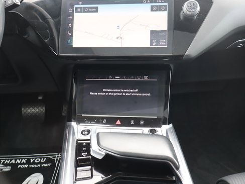 Used 2021 Audi e-tron Prestige w/ Prestige Package image 11