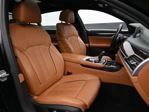 Used 2022 BMW 750i xDrive 750i xDrive w/ Executive Package image 27