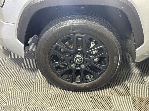 Used 2025 Toyota Tundra Limited image 12