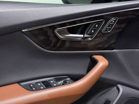 Used 2021 Audi Q8 Premium Plus w/ Premium Plus Package image 12