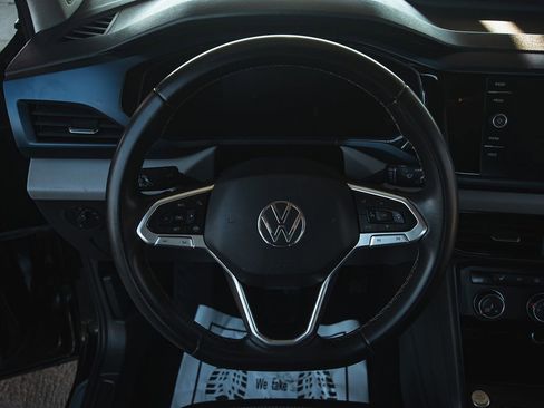 Used 2022 Volkswagen Taos SE image 29