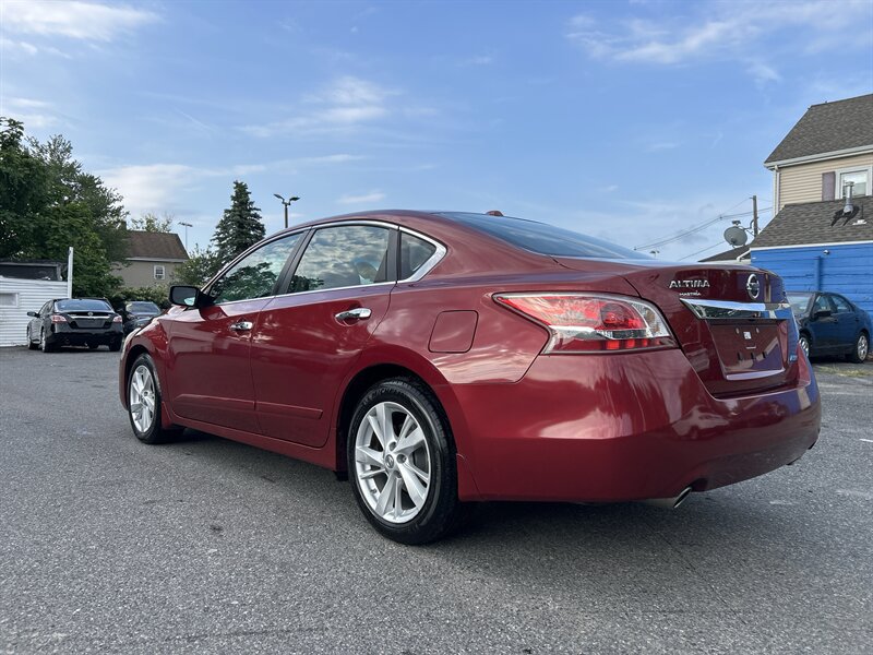 Used 2013 Nissan Altima 2.5 SV FWD image 6