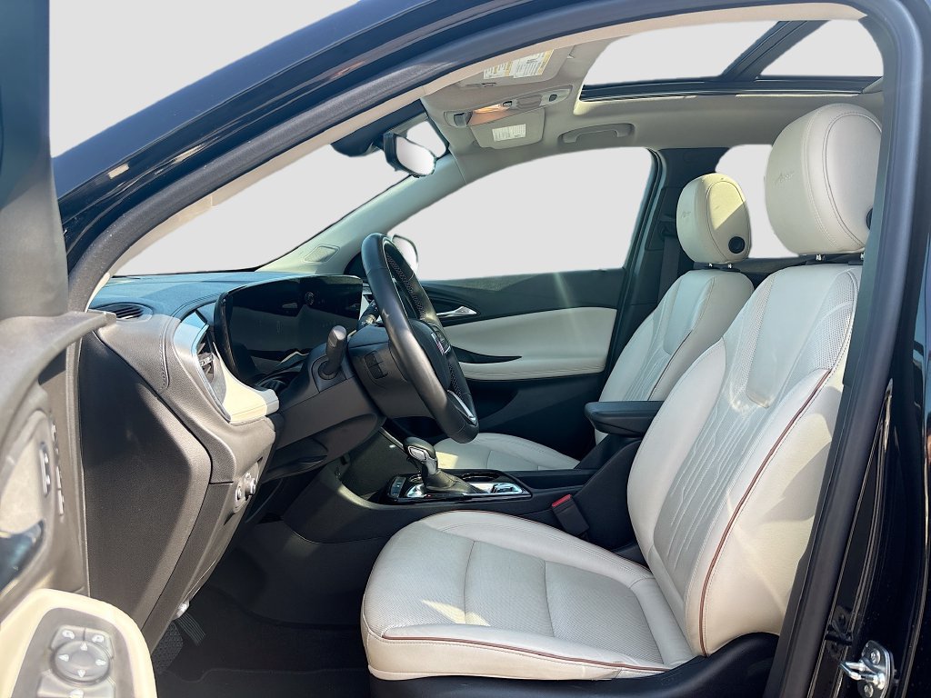 Used 2025 Buick Encore GX Avenir w/ Avenir Technology Package FWD image 36