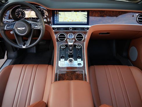 Used 2020 Bentley Continental GT image 4