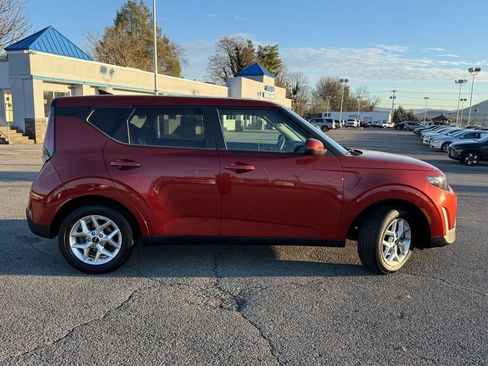 Used 2024 Kia Soul LX w/ Option Group 015 image 3