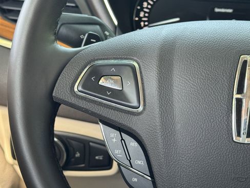 Used 2018 Lincoln MKC Select w/ Select Plus Package image 21