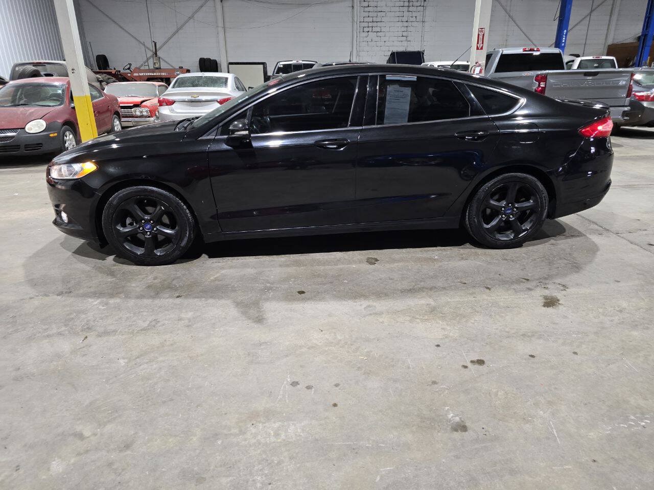 Used 2013 Ford Fusion SE FWD image 5