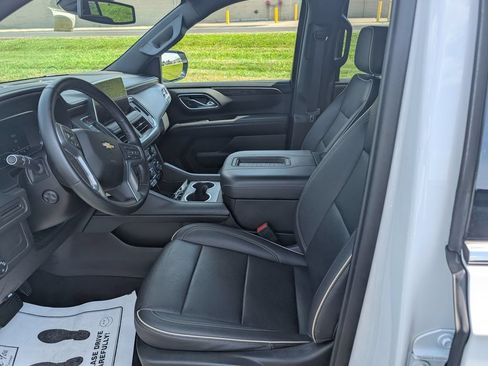 Used 2023 Chevrolet Tahoe Premier RWD image 13