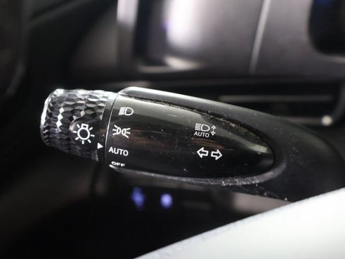 Used 2025 Hyundai Elantra Sport FWD image 35