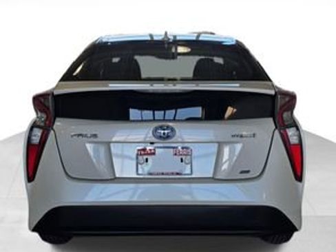 Used 2016 Toyota Prius Two image 4