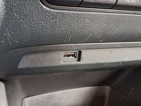 Used 2019 MAZDA MAZDA3 Sedan FWD image 8