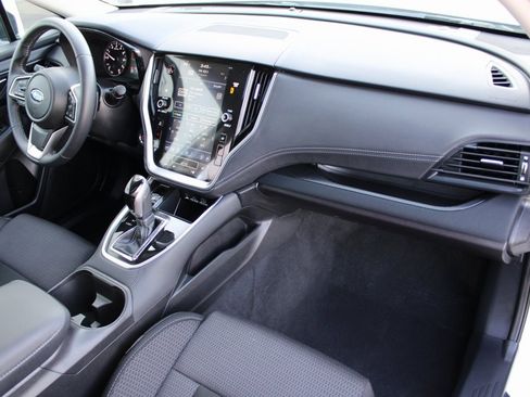 Used 2025 Subaru Outback Premium w/ Popular Package #1A image 27