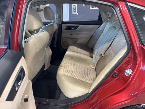 Used 2017 Nissan Altima 2.5 SV w/ Interior Lighting Package image 7