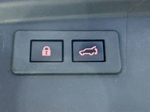 Used 2023 Subaru Outback Onyx Edition image 32