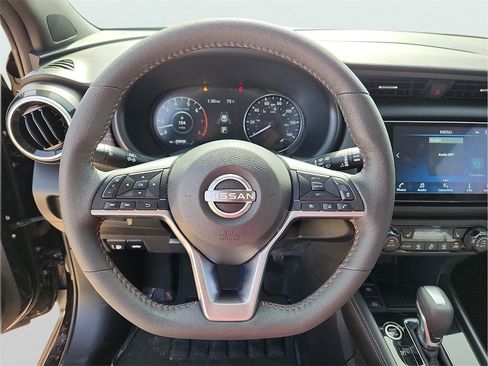 Used 2023 Nissan Kicks SR w/ SR Premium Package image 21