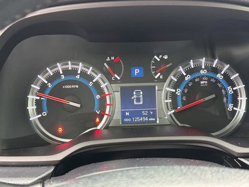 Used 2017 Toyota 4Runner SR5 w/ Four Season Floor Mat Package image 17