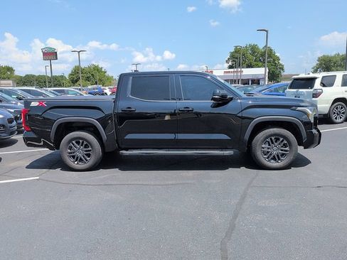 Used 2023 Toyota Tundra SR5 w/ SR5 Convenience Package AWD/4WD image 8