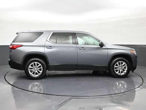 Used 2021 Chevrolet Traverse LS FWD image 6