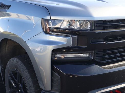 Used 2021 Chevrolet Silverado 1500 LT Trail Boss w/ Convenience Package II image 4