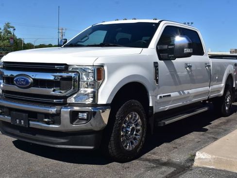 Used 2022 Ford F350 XLT w/ XLT Premium Package AWD/4WD image 15