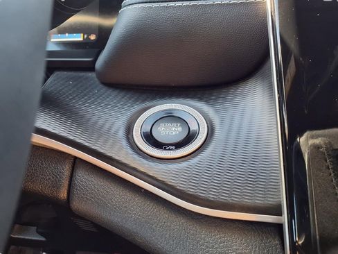 Certified 2023 Jeep Grand Cherokee L Laredo image 9