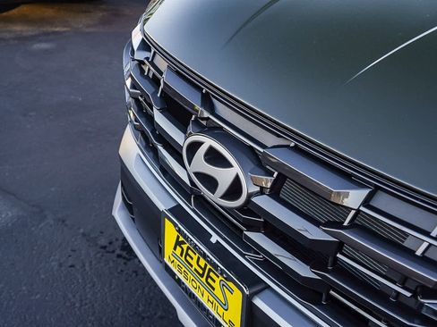 New 2026 Hyundai Tucson SE image 9