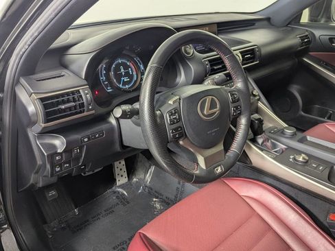 Used 2019 Lexus IS 300 F Sport w/ F Sport Package RWD image 13