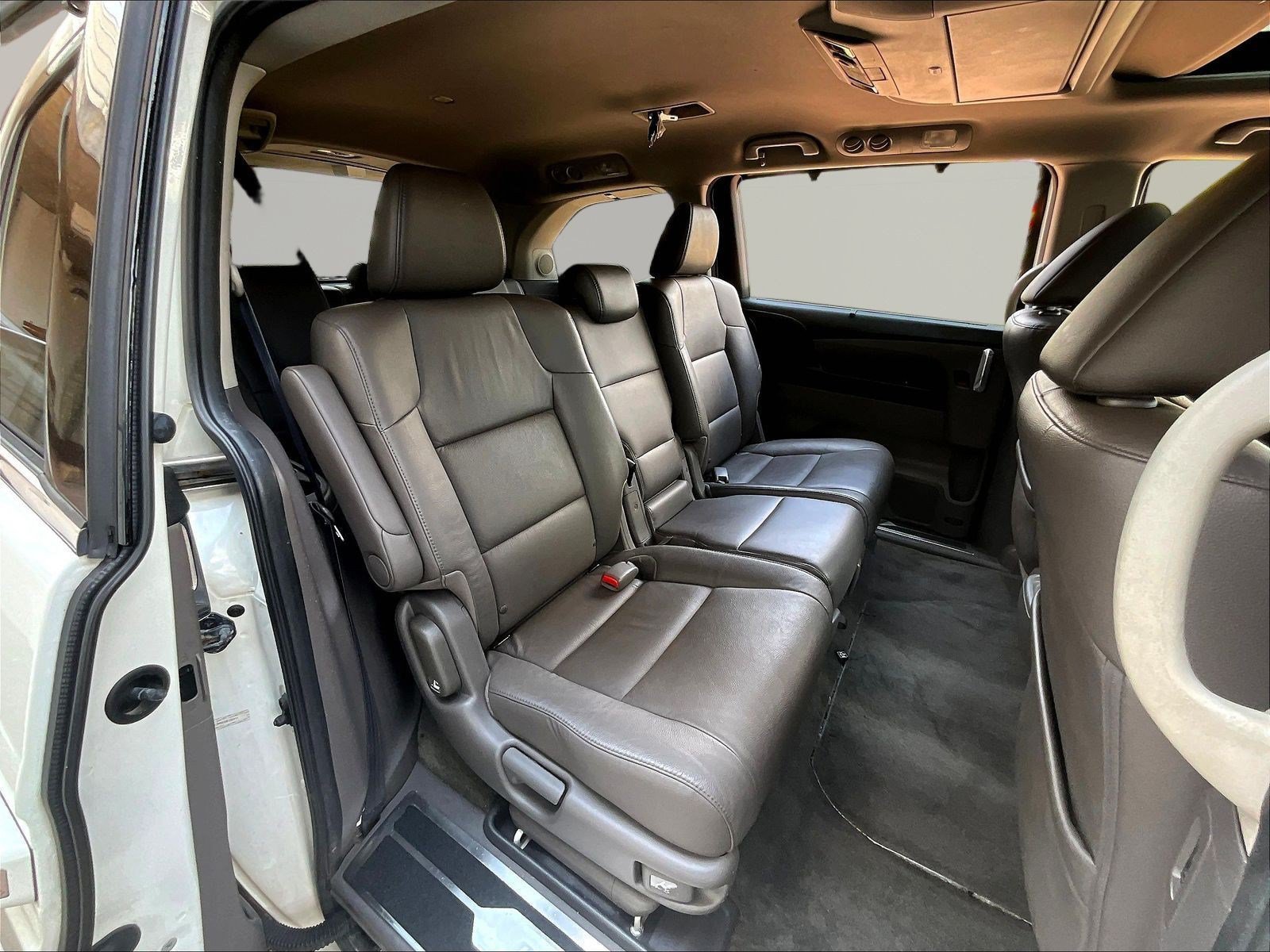 Used 2016 Honda Odyssey Touring Elite image 25