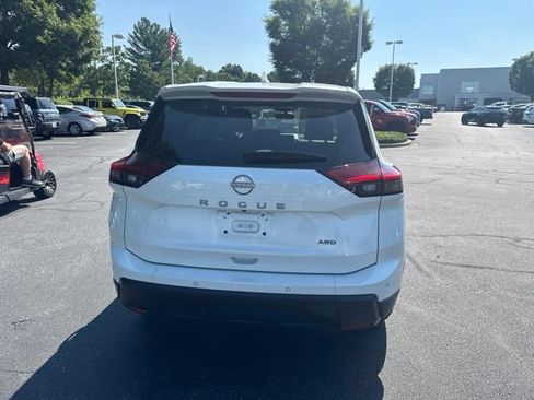 Used 2025 Nissan Rogue SV AWD/4WD image 5