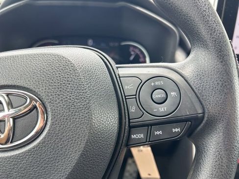 Used 2023 Toyota RAV4 LE FWD image 16