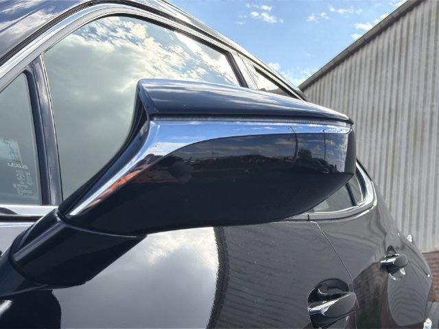 Used 2023 Lexus UX 250h AWD w/ Premium Package image 42