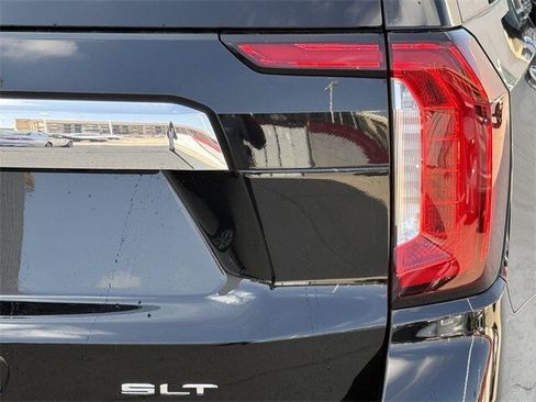 Used 2021 GMC Yukon XL SLT image 7