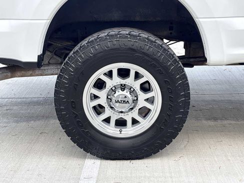 Used 2018 Ford F250 XLT w/ FX4 Off-Road Package AWD/4WD image 9