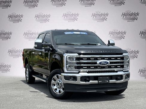 Used 2025 Ford F250 Lariat w/ Chrome Package image 2