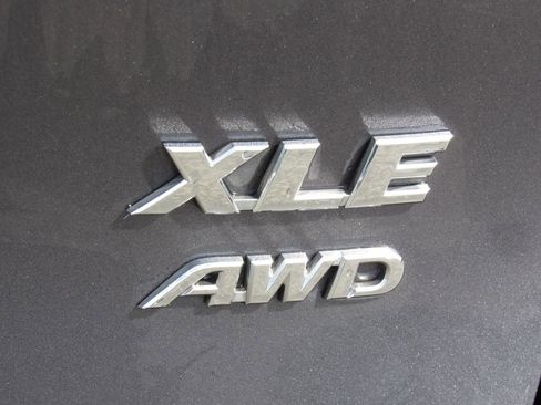 Used 2024 Toyota RAV4 XLE w/ Convenience Package image 8